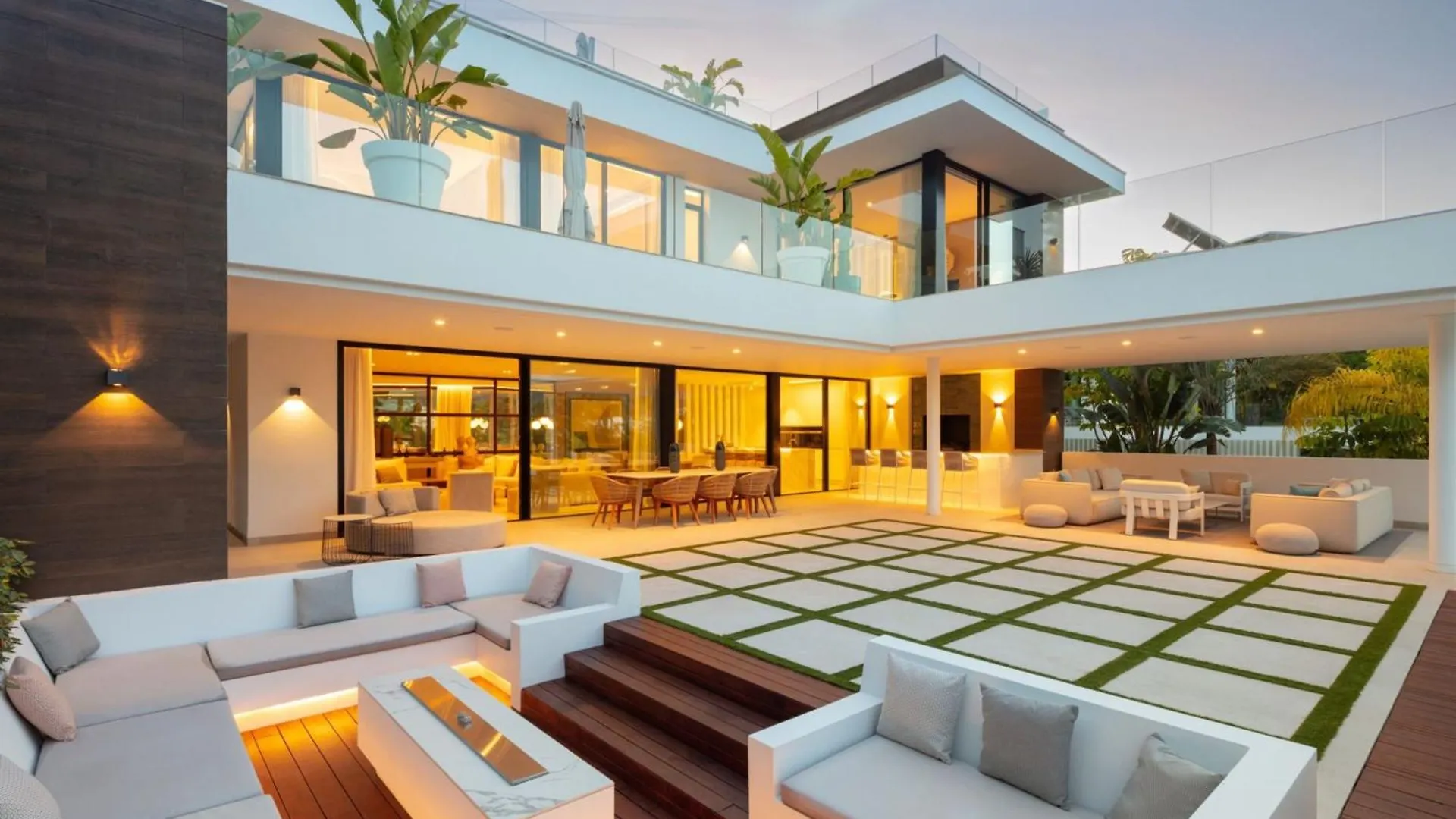 Vacation Marbella I Villa Almost Heaven, New Built Villa, Rooftop Jacuzzi, Infinity Heated Pool