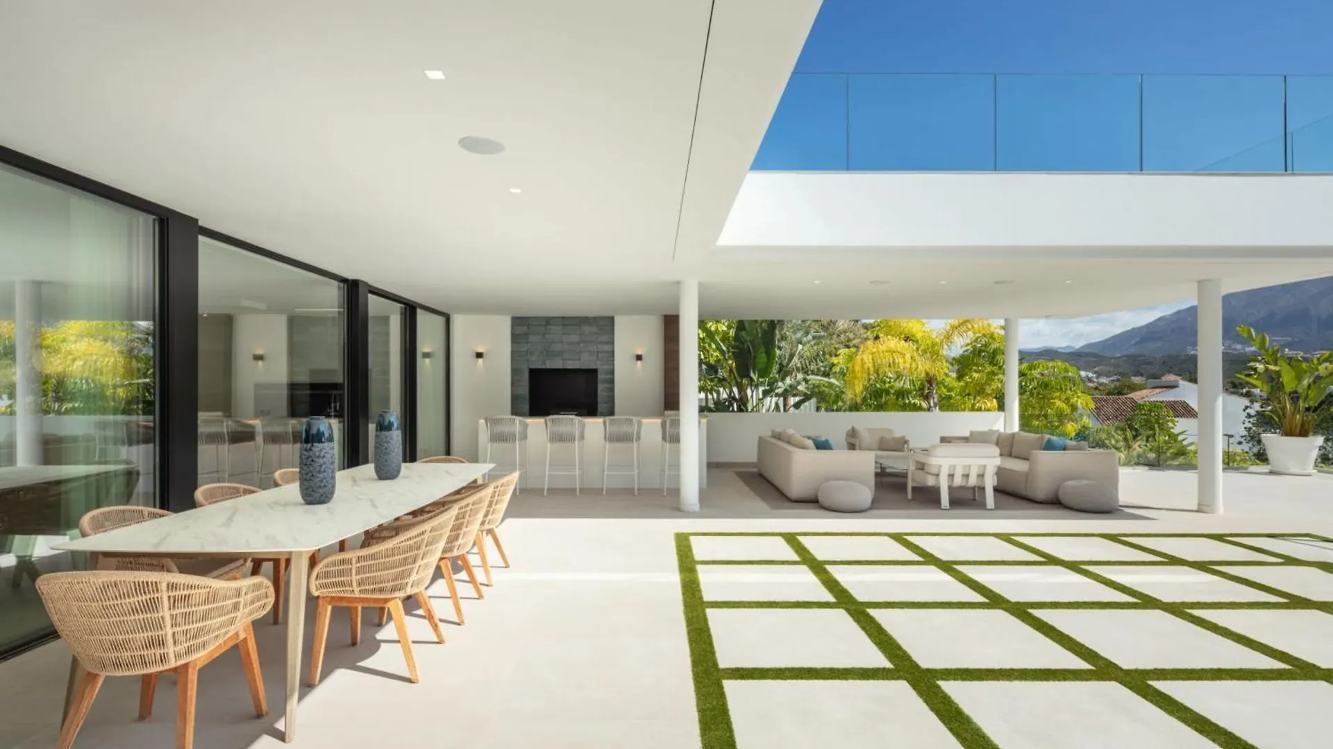 Vacation Marbella I Villa Almost Heaven, New Built Villa, Rooftop Jacuzzi, Infinity Heated Pool 0*,  Spanyolország